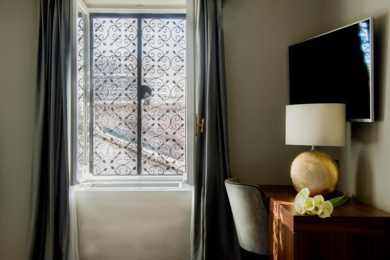 King Suite Balcony Separate Building