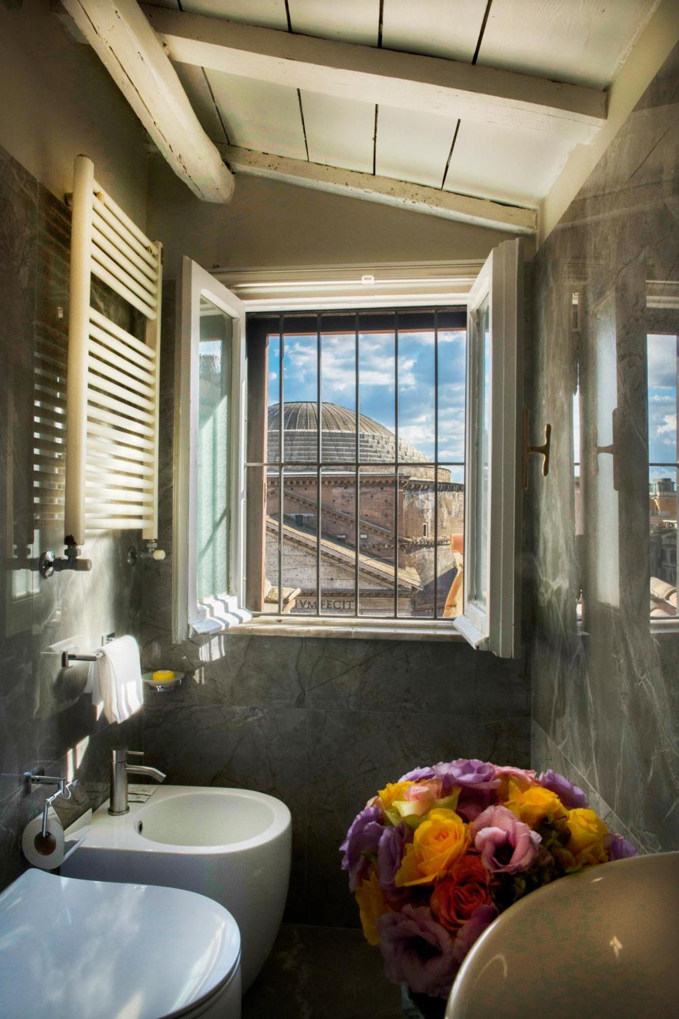 King Suite Balcony Separate Building
